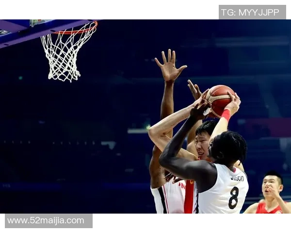 中国男篮热身赛迎战巴西全力备战世界杯展现团队实力与战术配合